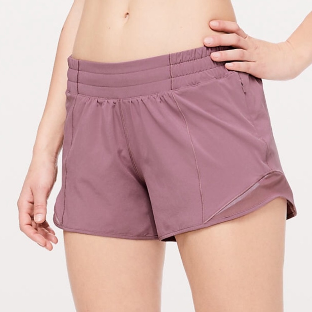 Lululemon Hotty Hot Short II (4”)